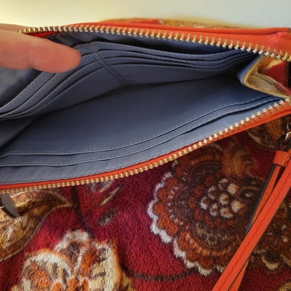 Coach legacy color block leather large zippy wallet/ wristlet. - Picture 6 of 6